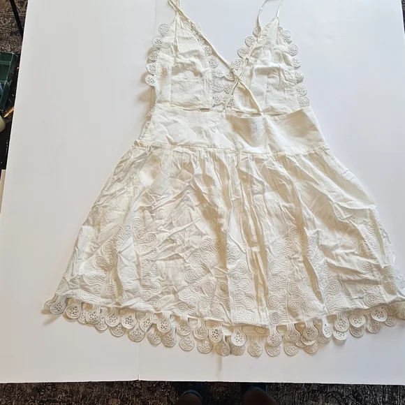 Honey Punch White Lace Cutout Spaghetti Strap Mini Dress Size Small - Picture 12 of 13